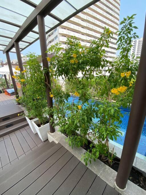 Delightful Condo In Central Location At Sukhumvit 49 Bangkok Extérieur photo