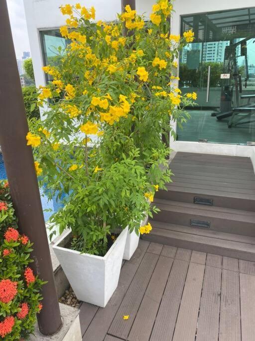 Delightful Condo In Central Location At Sukhumvit 49 Bangkok Extérieur photo