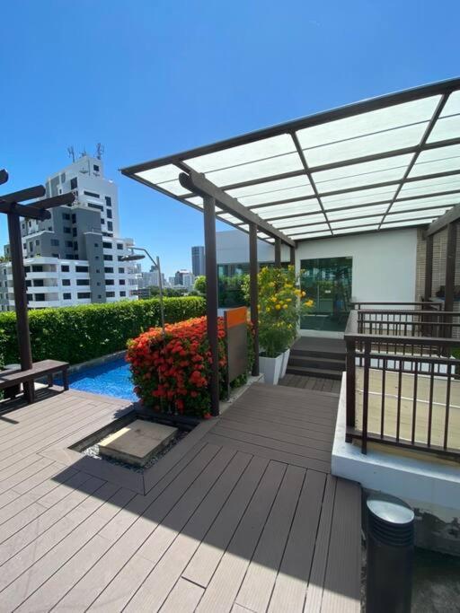 Delightful Condo In Central Location At Sukhumvit 49 Bangkok Extérieur photo
